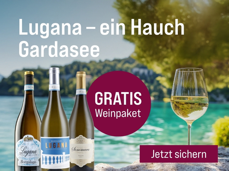 Silkes Weinkeller Weinaktion mit dem Slogan "Fein, frisch und perfekt für sonnige Genussmomente. Lugana - ein Hauch Gardasee". Im Hintergrund ein See, ein Glas Wein und drei Flaschen Lugana. Hinweis auf "Gratis Weinpaket". Unten Button "Jetzt sichern". | KI-generiert