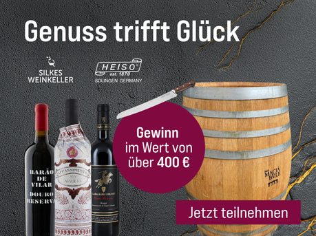 Silkes Weinkeller Weinaktion mit dem Slogan "Gemeinsam mit HEISO verlosen wir besondere Genussmomente - Genuss trifft Glück". Dunkler Hintergrund. Hinweis auf "Gewinn im Wert von über 400 €". Unten Button "Jetzt sichern". Mittig drei Flaschen, ein Brotmes