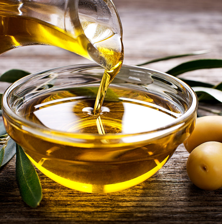 Der herbe und feinwürzige Charakter spanischer Oliven verleiht den Priorat-Olivenölen Ausgewogenheit und Charme. Erfahren Sie hier alles über die exzellenten Öle.