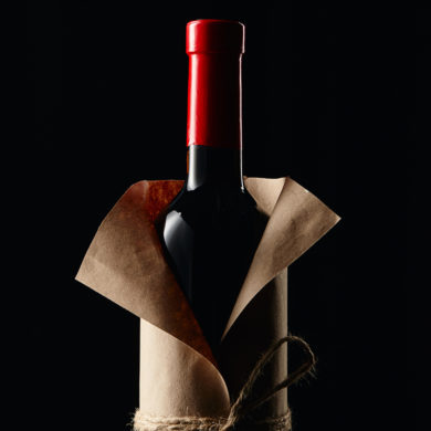 Der Niepoort „Fabelhaft“ aus Portugal überzeugt nicht nur geschmacklich, sondern auch mit besonderen Etiketten von bekannten Künstlern auf den Weinflaschen.