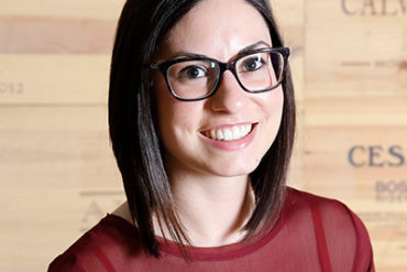 silkes weinkeller mitarbeiter interview gabriela Unsere Mitarbeiterinterviews stellen die Personen hinter den Jobs bei Silkes Weinkeller vor. Diesmal: Gabriela aus den Bereichen Buchhaltung und Datenschutz.