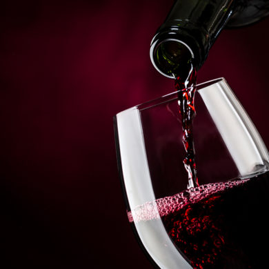 Die Bewertung von Weinen ist eine Kunst. Wir stellen einige der bekanntesten und renommiertesten Wein-Bewertungssysteme beziehungsweise Weinbewerter vor.