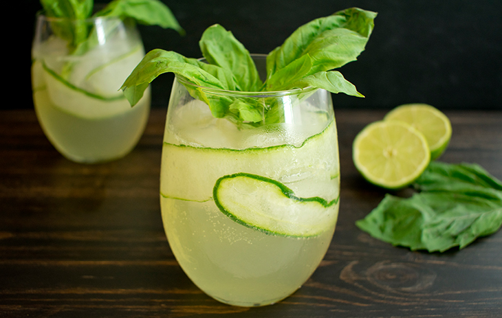 Würzige Note durch Basilikum und Zitronensaft: der Gin Basil Smash