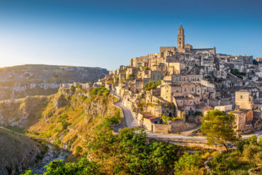 apulien–italien wein Ancient town of Matera at sunrise, Basilicata, Italy