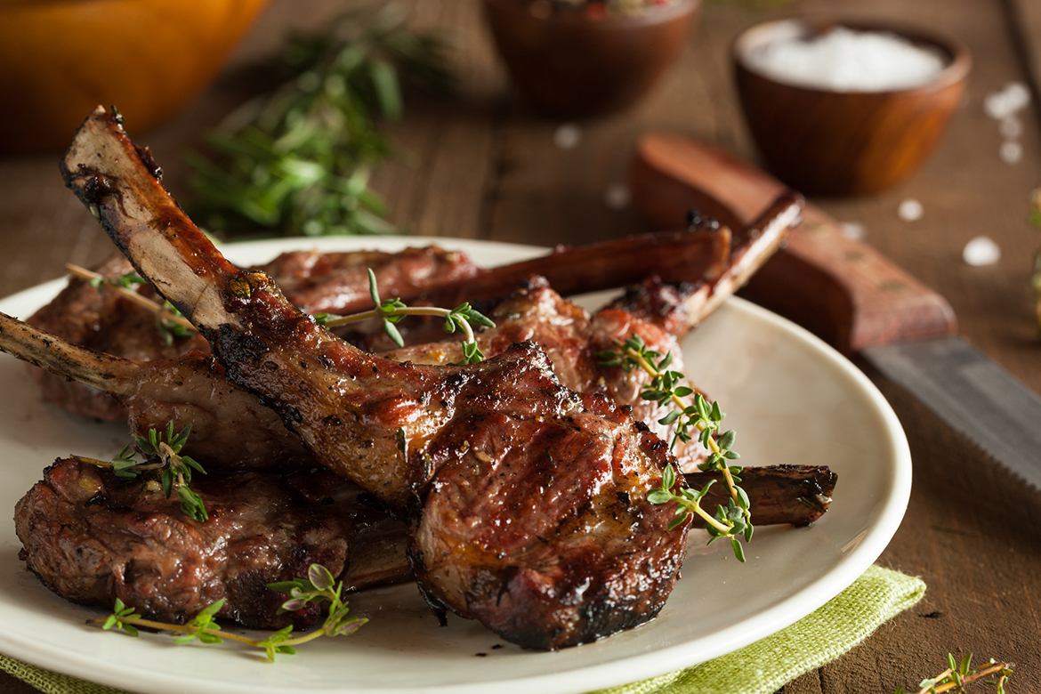 Grill-Rezept: Lammkoteletts mit würziger Marinade