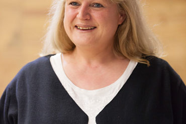 silkes weinkeller mitarbeiter interview heike Unsere Mitarbeiterinterviews stellen die Personen hinter den Jobs bei Silkes Weinkeller vor. Diesmal: Heike aus dem Bereich Kundenbetreuung und Auftragsbearbeitung.