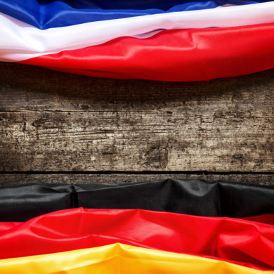 Flaggen für den Deutsch-Französisch Tag