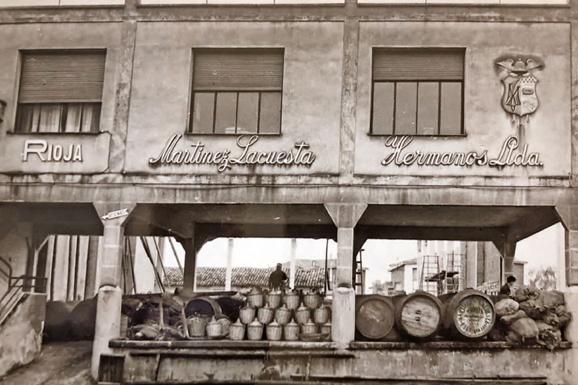 altes schwarz weiß Foto des Weinguts